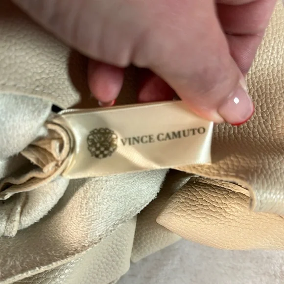 Vince Camuto Cream Textured Bag - Picture 7 of 8